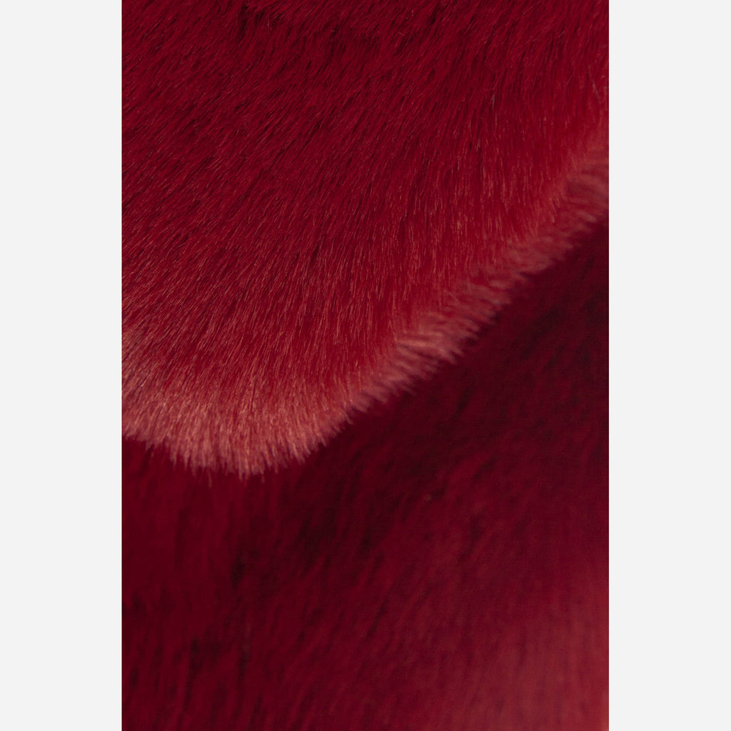 faux-fur-tuck-scarf-berry-close-up