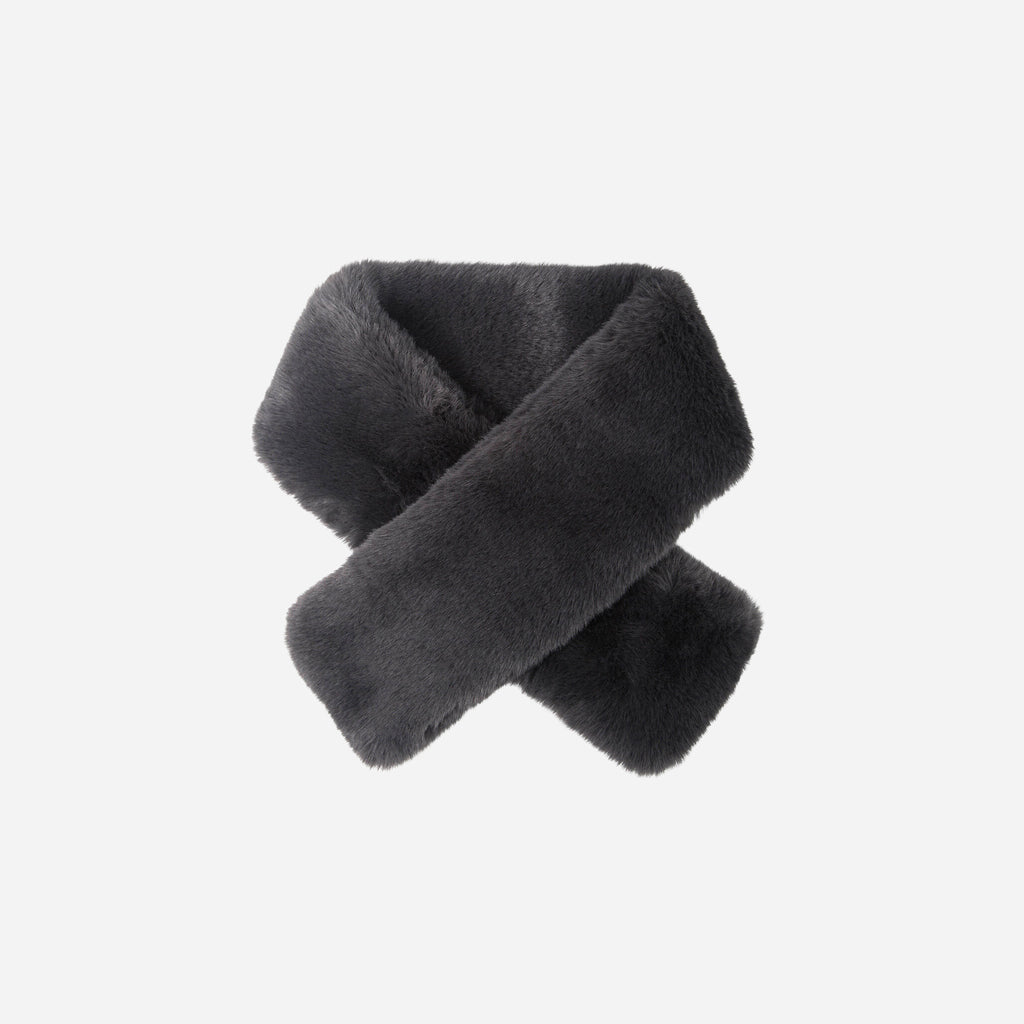 faux-fur-tuck-scarf-dark-grey-collar-tippet