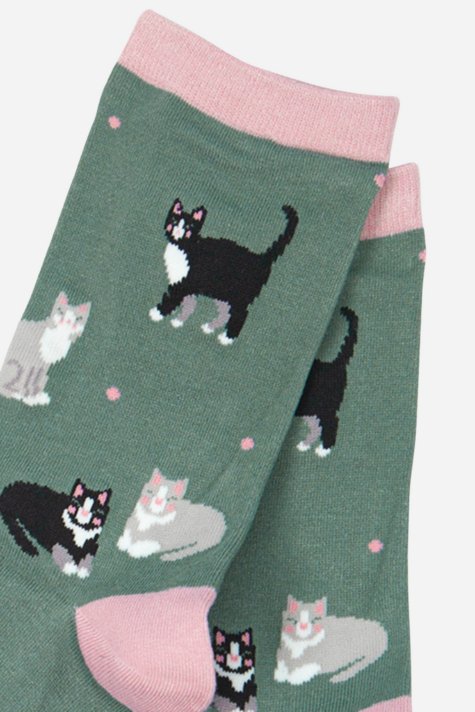 close up of the cat pattern