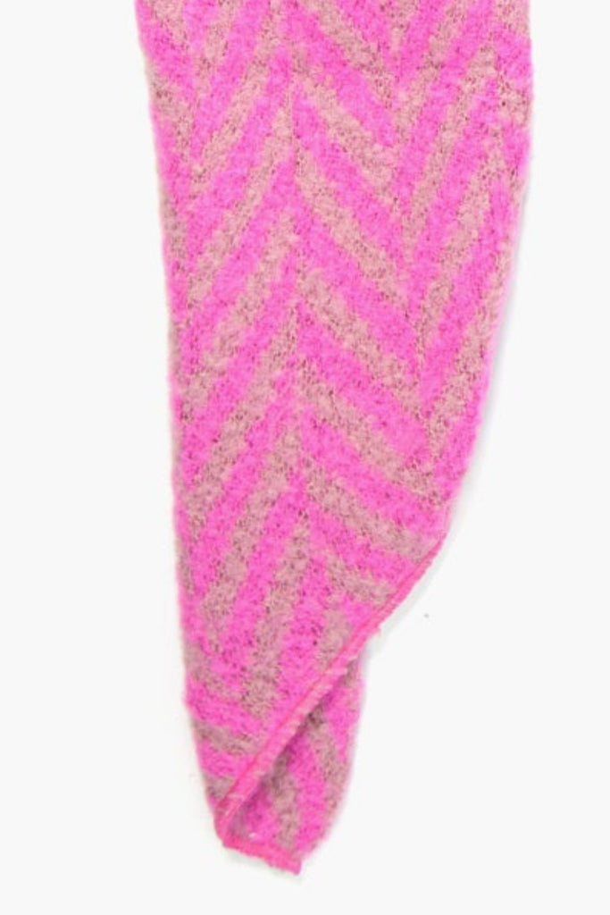 jay-pink-asymmetric-chevron-heavyweight-scarf-striped-close-up