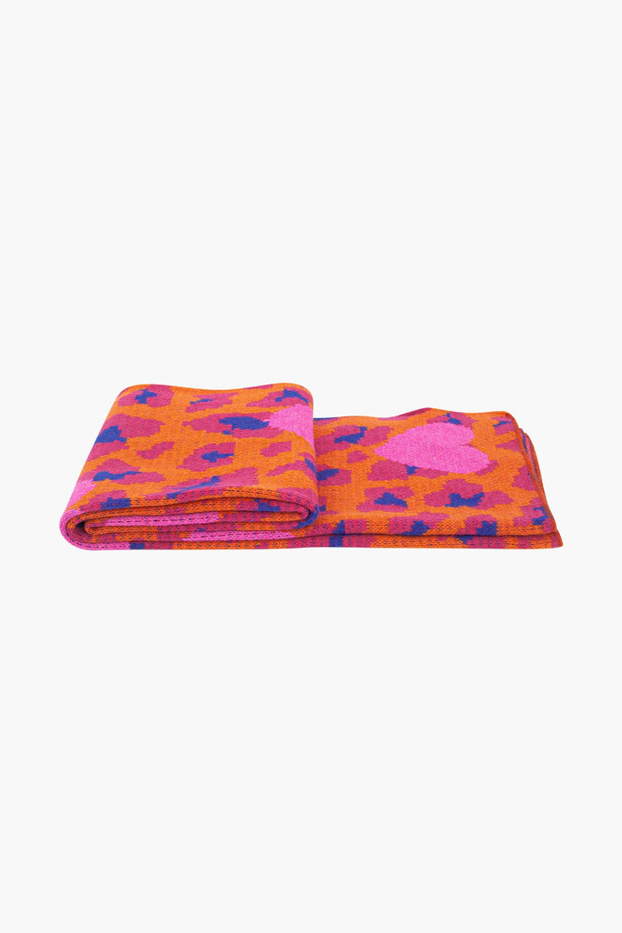 wylda-hot-pink-leopard-and-hearts-heavyweight-scarf-folded