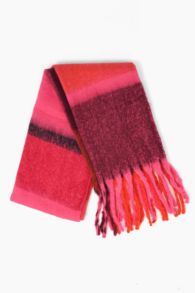 yara-red-square-colour-block-heavyweight-scarf-folded