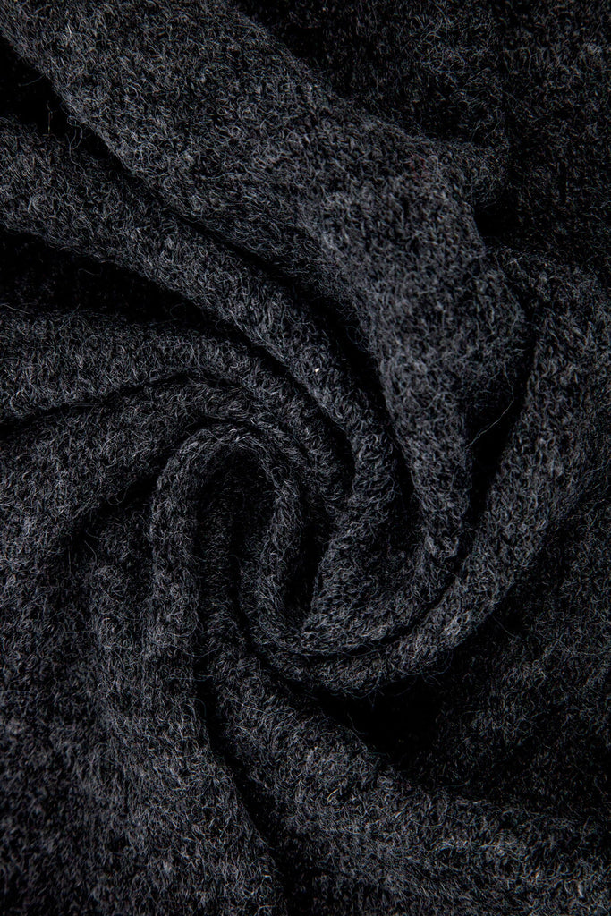 hadley-dark-grey-wool-blend-heavyweight-scarf-close-up-fabric