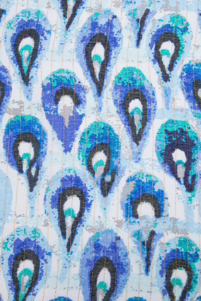 adler-lightweight-scarf-blue-gold-teardrop-close-up-foil-stripes-pattern