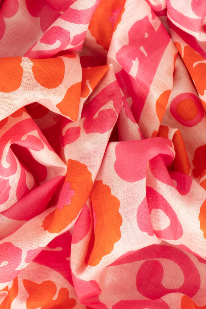 nala-lightweight-cotton-scarf-hot-pink-orange-mosaic-print-close-up-fabric