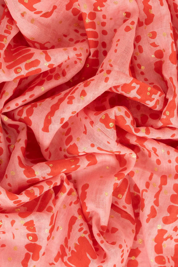 soraya-lightweight-cotton-scarf-red-pink-tie-dye-close-up-gold-foil-soft-material