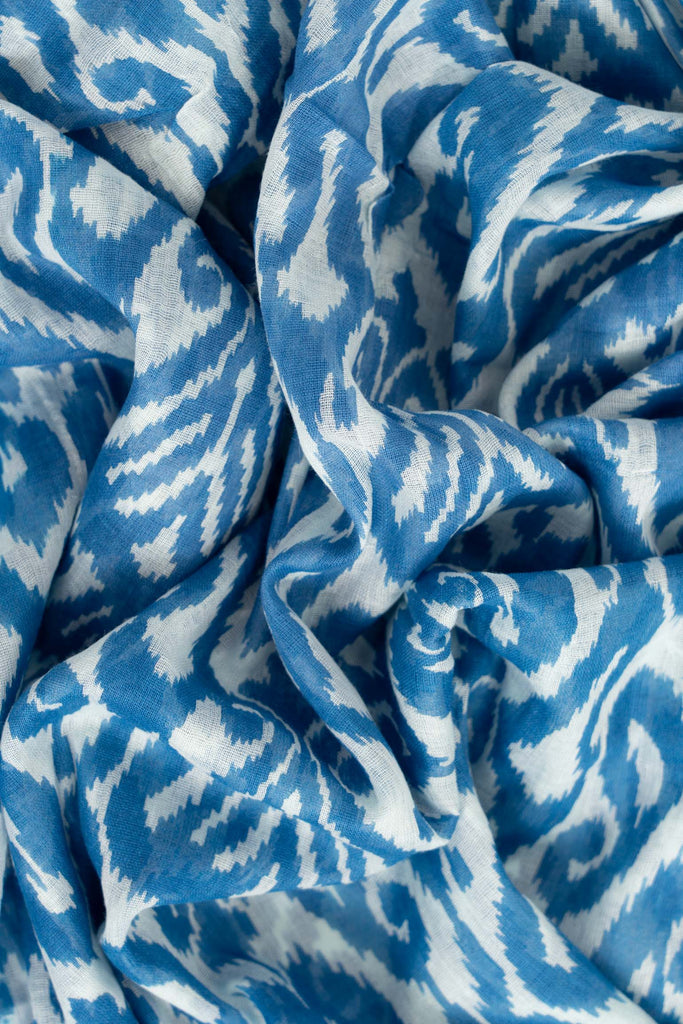 saffron-lightweight-cotton-scarf-light-blue-damask-print-close-up-soft-material