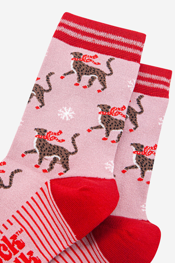 womens-bamboo-socks-pink-red-winter-cheetah-close-up