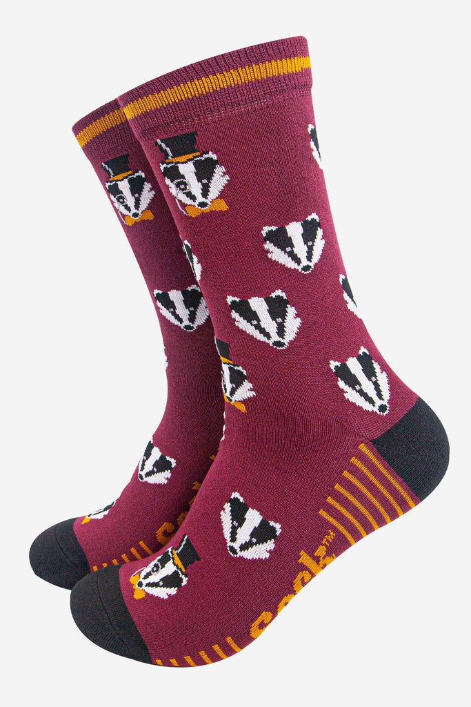 mens-bamboo-socks-burgundy-black-dapper-badger-woodland-animals