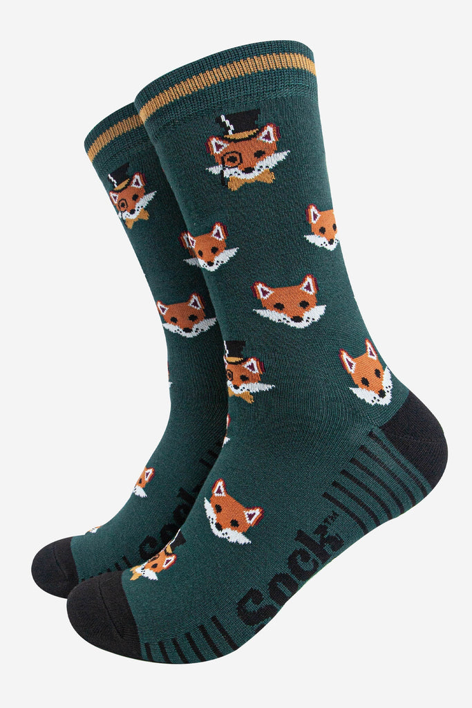 mens-socks-gift-box-navy-woodland-animal-foxes
