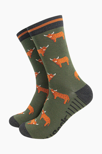 mens-bamboo-socks-khaki-highland-cow-standing-farm-animals