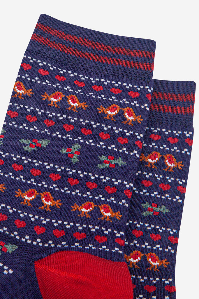 womens-bamboo-socks-navy-blue-red-robin-fair-isle-close-up