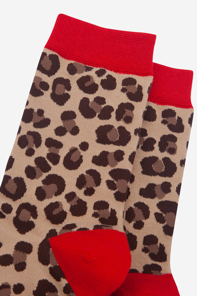 womens-bamboo-socks-beige-red-leopard-close-up