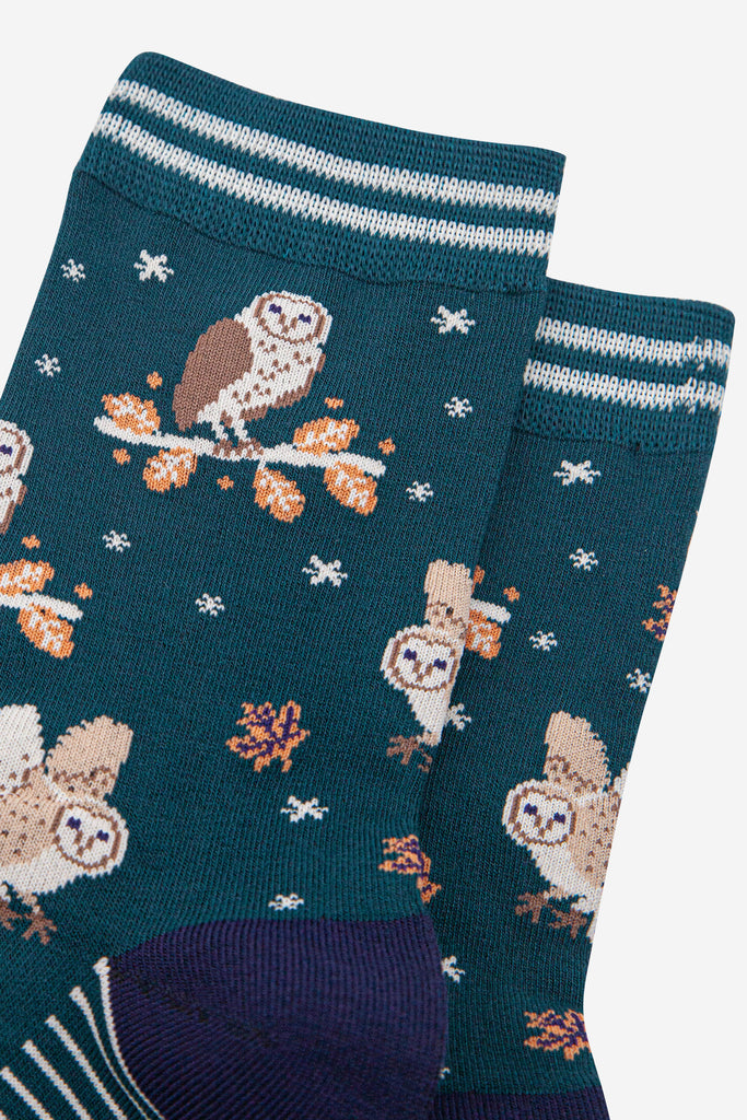 womens-bamboo-socks-forest-green-navy-blue-barn-owls-close-up