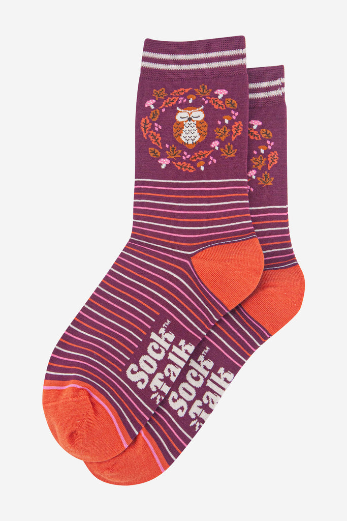 womens-bamboo-socks-berry-owl-laying-flat