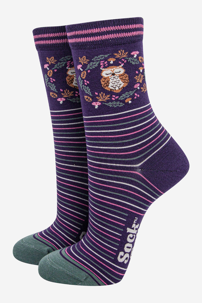 womens-owl-bamboo-socks-gift-box-navy-stripe