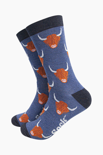 mens-bamboo-socks-denim-blue-highland-cow-pattern-scottish-coos