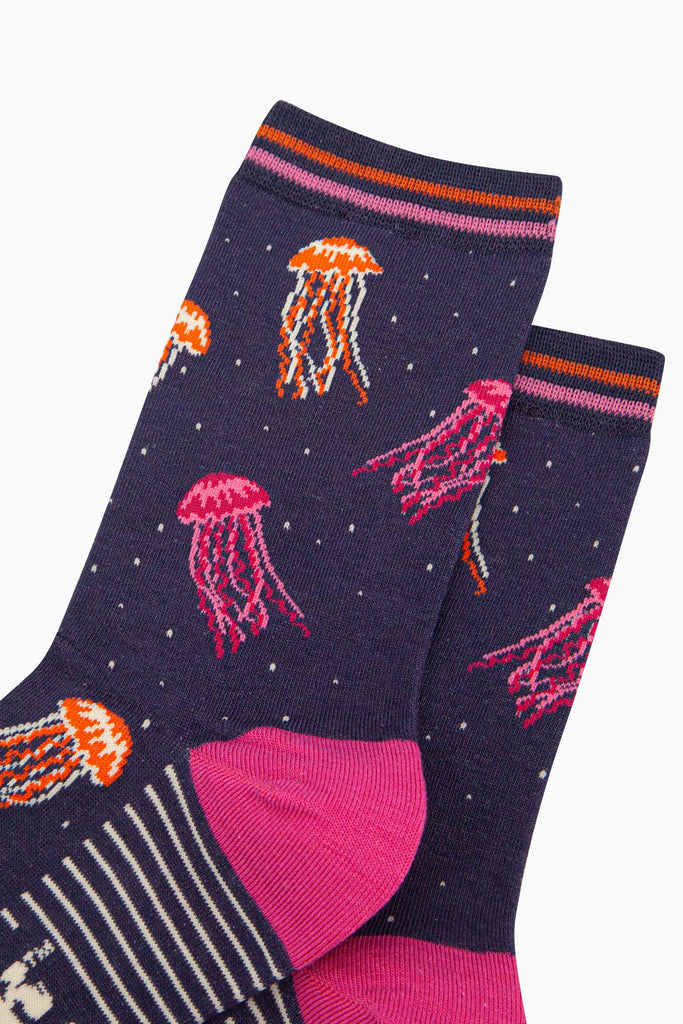 womens-bamboo-socks-navy-jellyfish-close-up-the-jellyfish-are-orange-and-fuchsia-pink