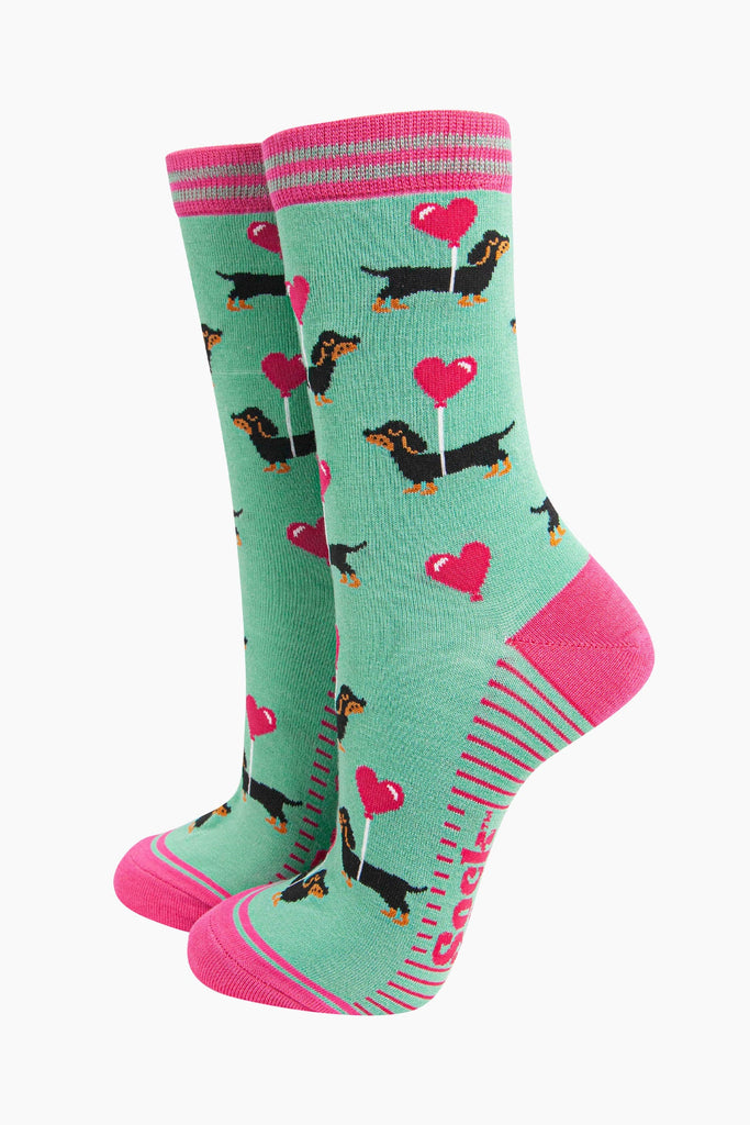 womens-bamboo-socks-mint-sausage-dog-love-heart-balloon-pattern-dachshunds-pink-balloons