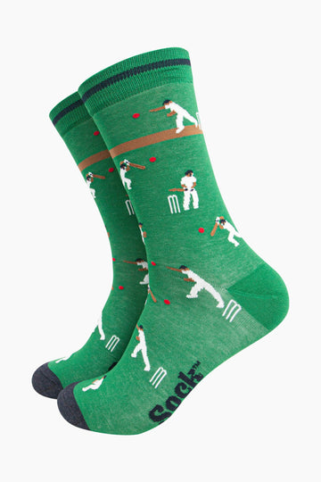 mens-bamboo-socks-green-cricket-players-pattern-criketers-hitting-ball-wickets