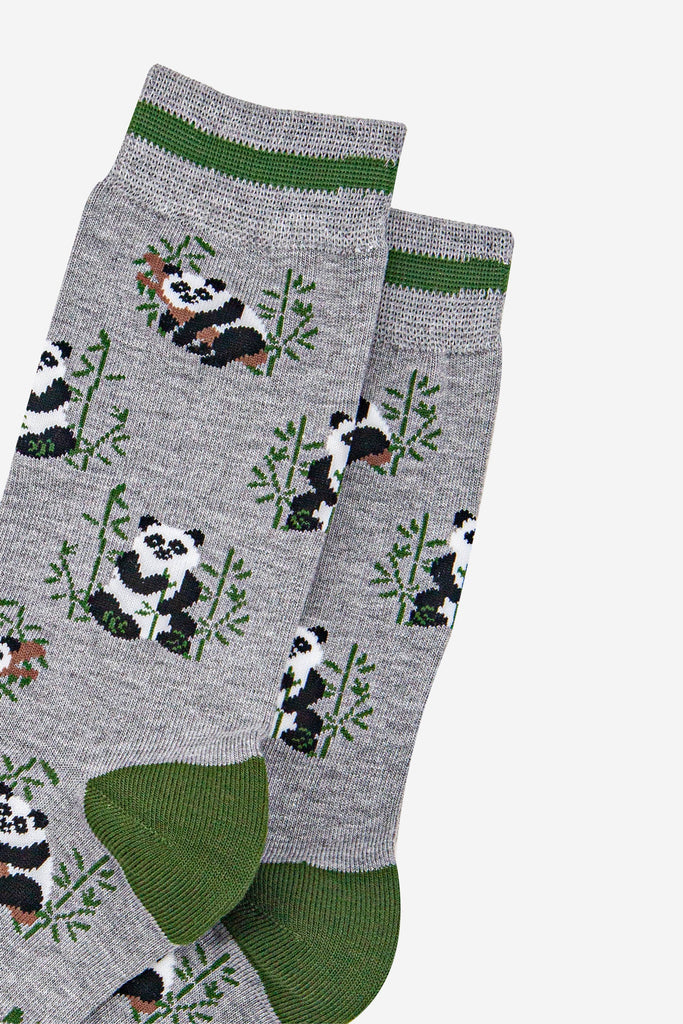 mens-bamboo-socks-grey-marl-panda-close-up