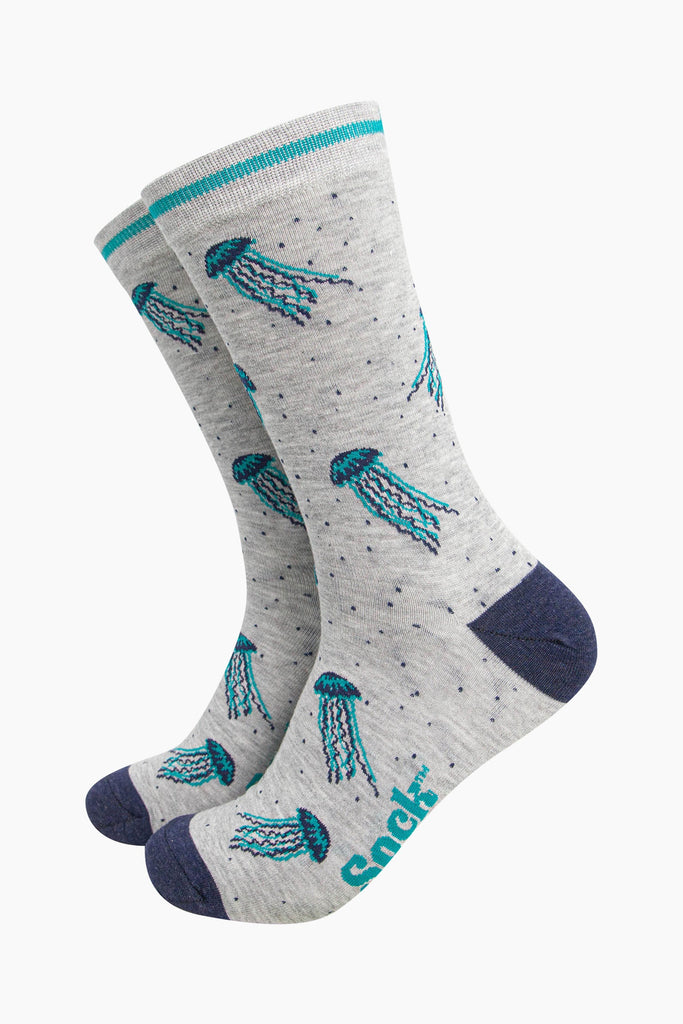 mens-bamboo-socks-grey-jellyfish-pattern-electric-blue-jelly-fish-swimming-underwater