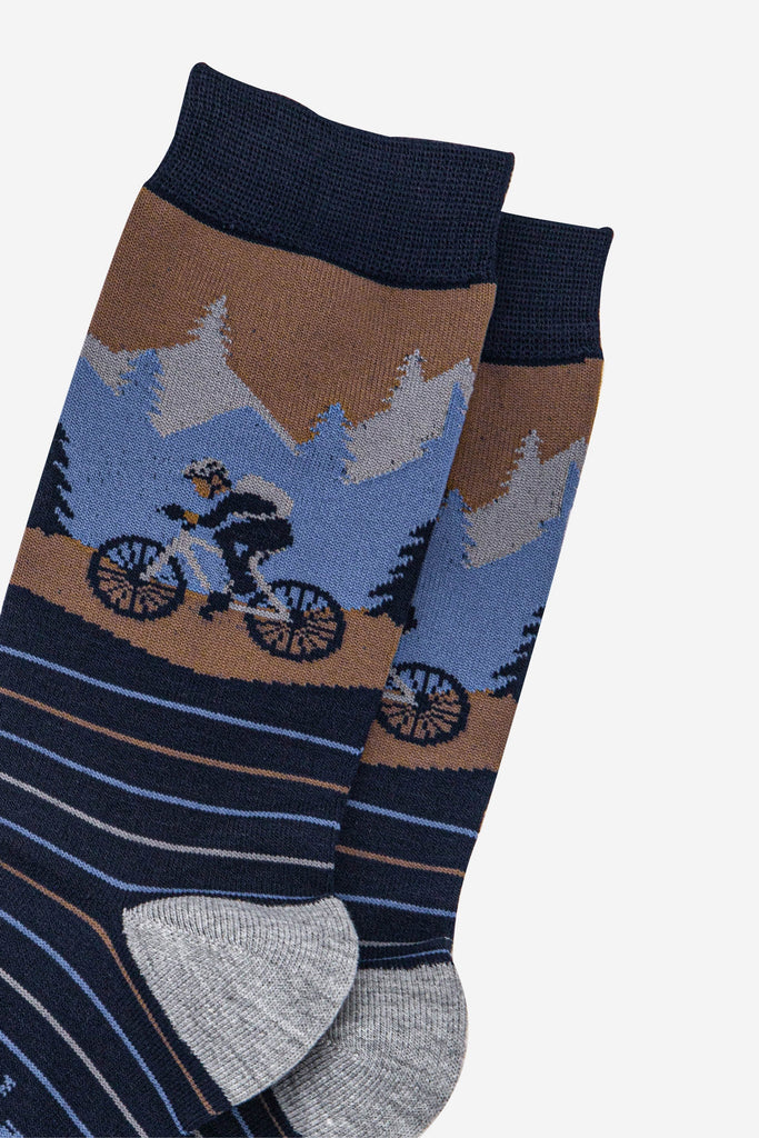 mens-bamboo-socks-navy-blue-denim-blue-mountain-bike-scene-close-up