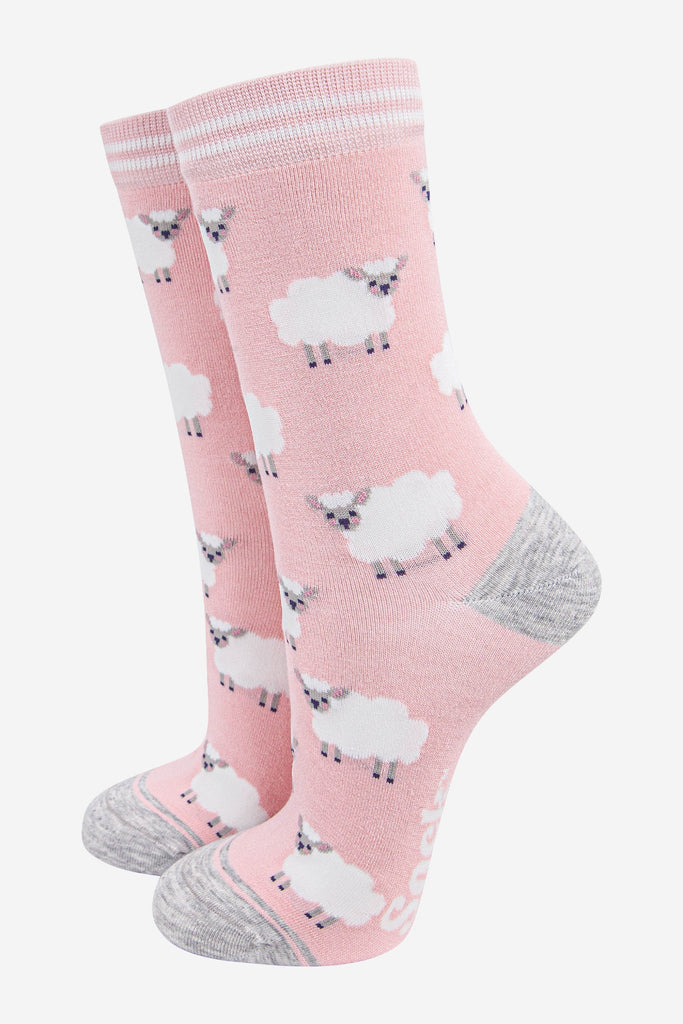womens-socks-gift-box-pink-farm-animals-sheep-cows-marl
