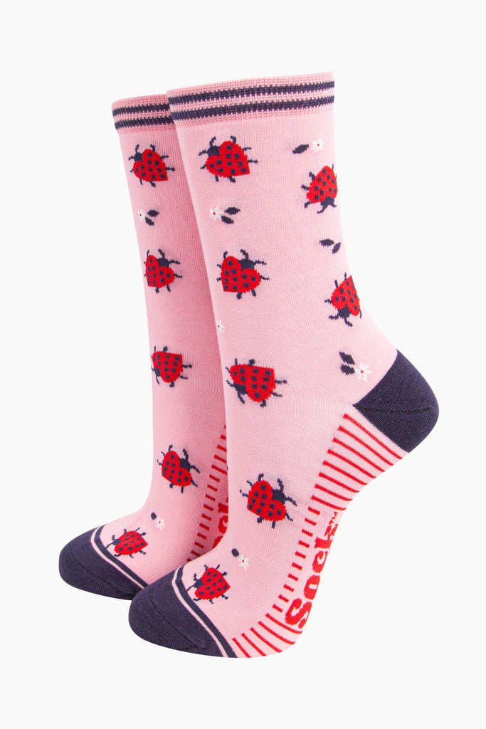 womens-bamboo-socks-pink-ladybird-pattern-red-love-heart-shaped-ladybirds-small-white-flowers