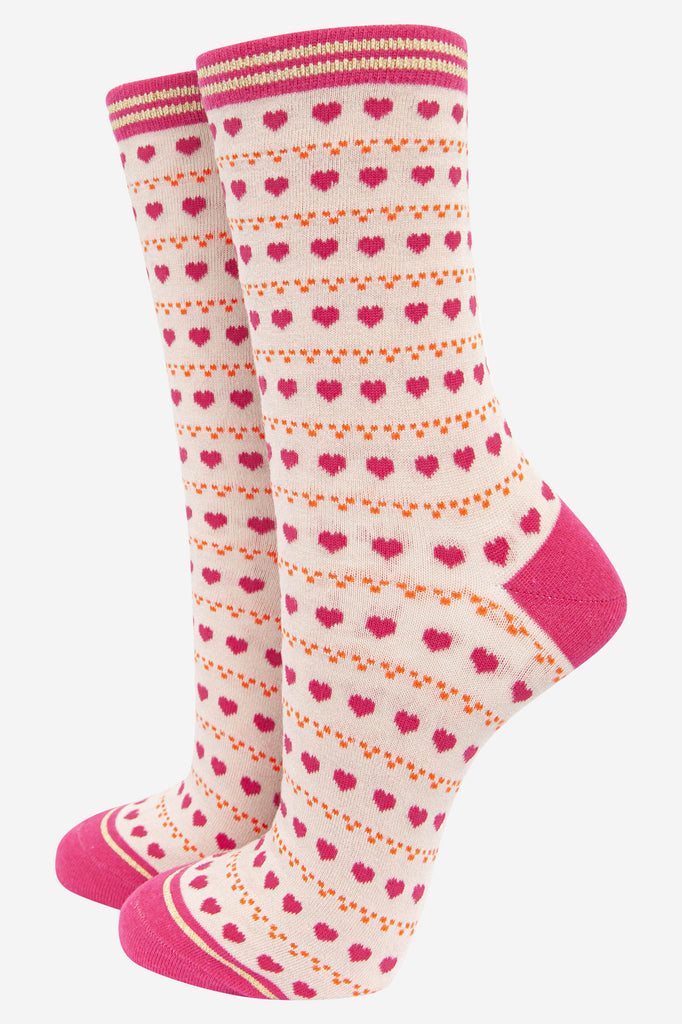 womens-socks-gift-box-cream-love-birds-hearts-fair-isle