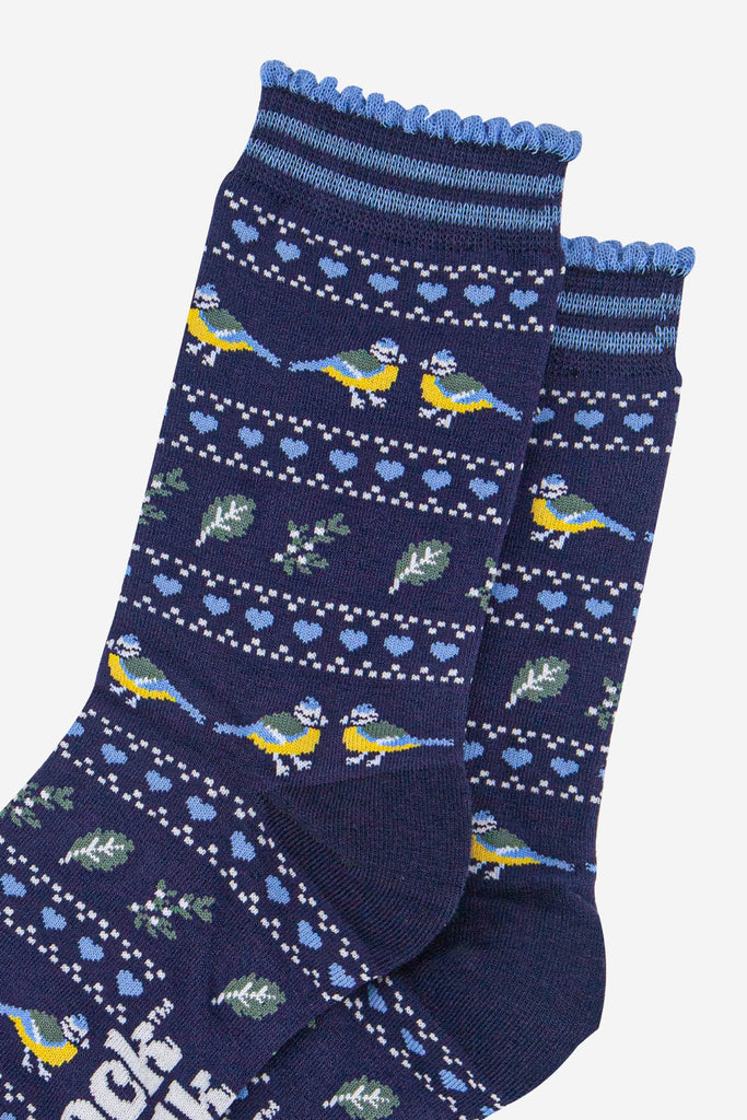 womens-bamboo-socks-navy-blue-blue-tit-fair-isle-close-up