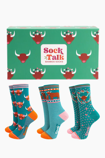 womens-bamboo-socks-gift-box-teal-highland-cows-three-ankle-socks