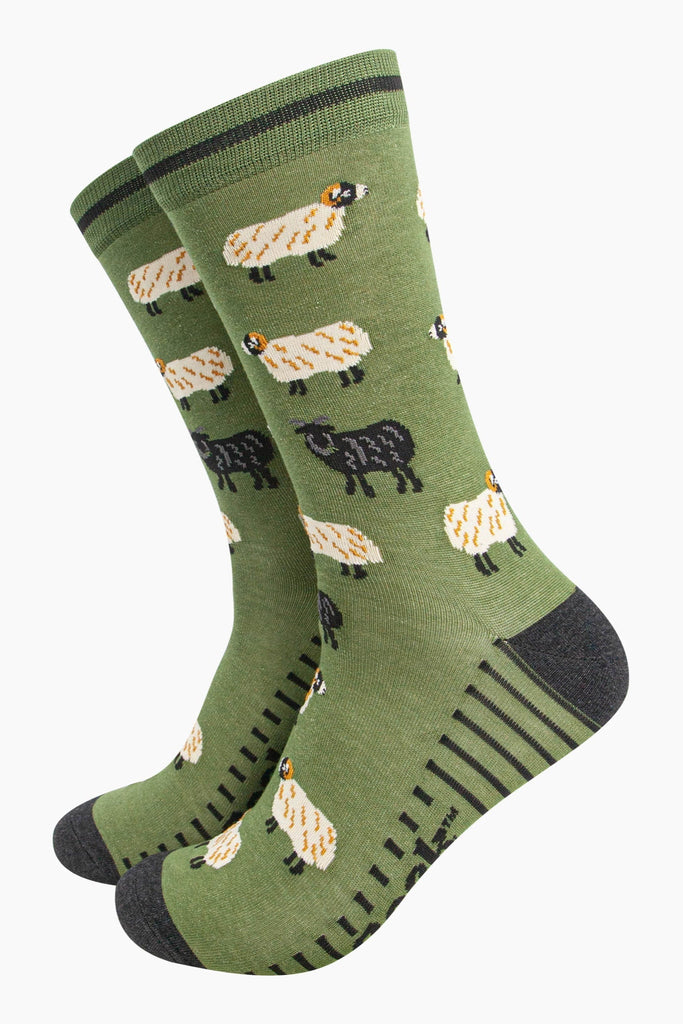 mens-bamboo-socks-green-black-sheep-pattern-flock-white-sheep-one-black