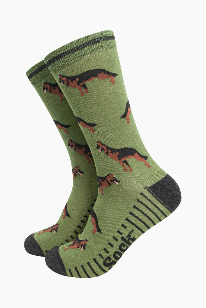 mens-bamboo-socks-green-alsatian-german-shepherd-pattern-playful-dogs