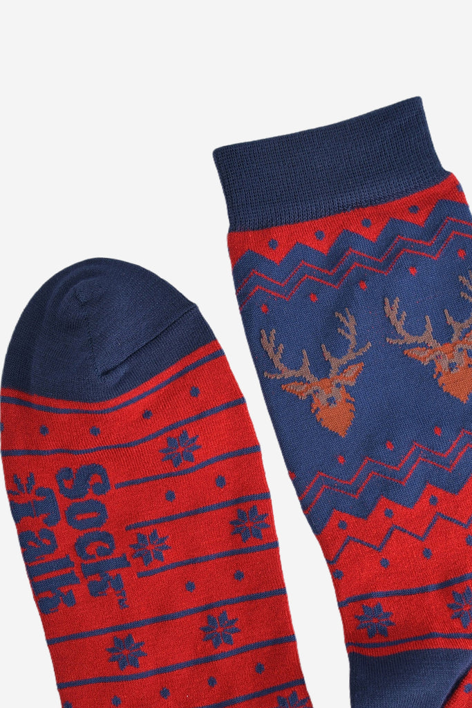 showing the cuff and toe of the socks both are navy blue 