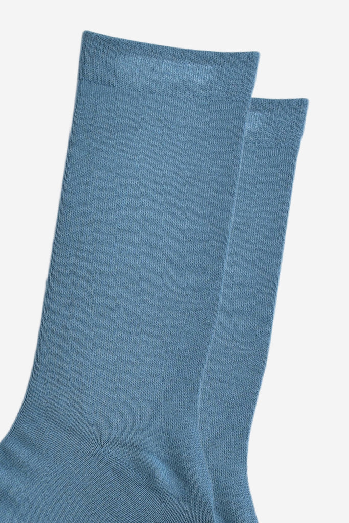 close up of the plain teal blue socks