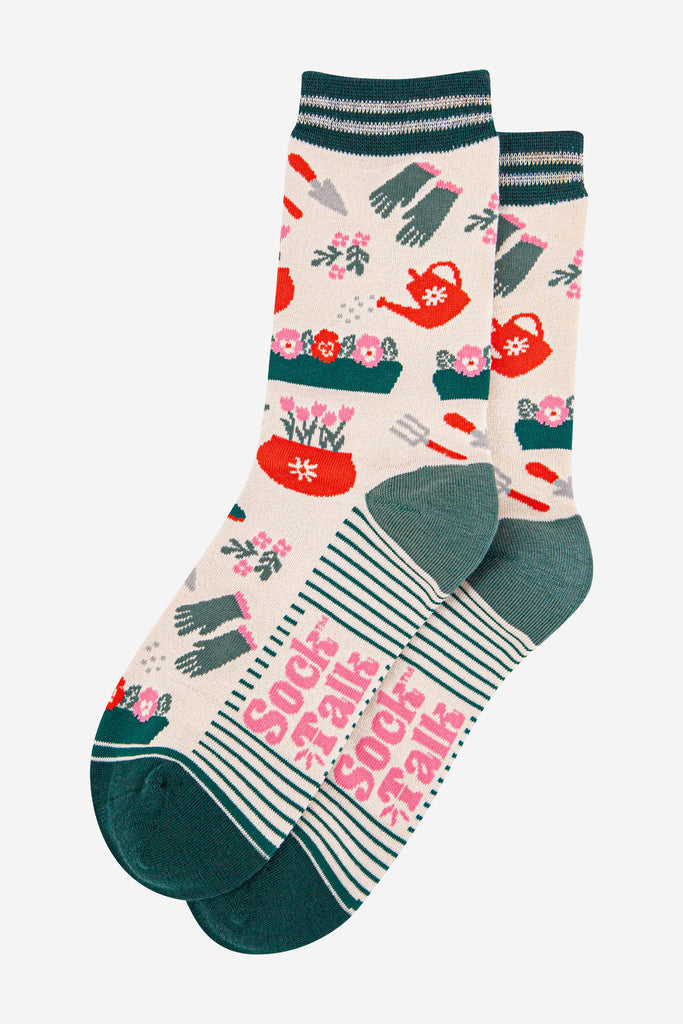 womens-bamboo-socks-cream-green-gardening-laying-flat