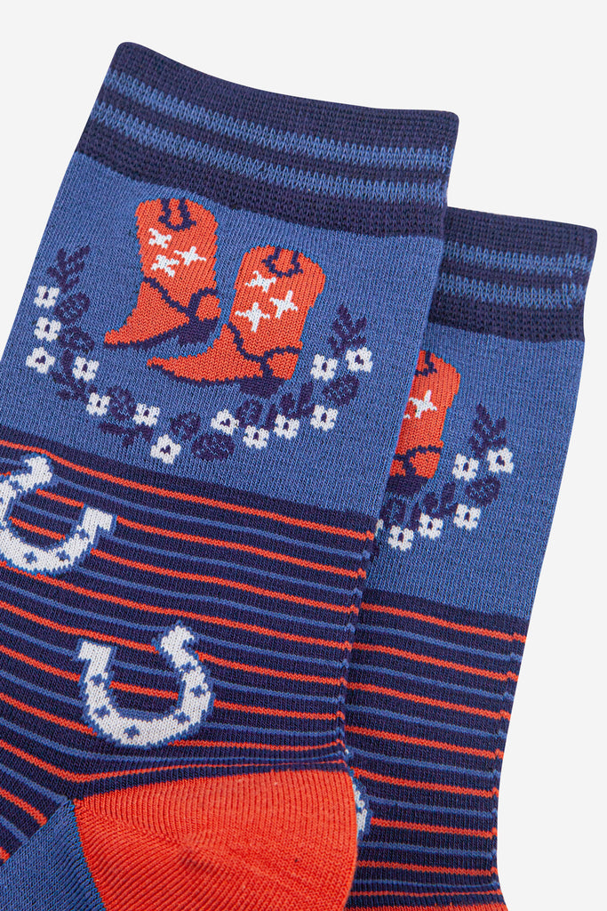 womens-bamboo-socks-navy-blue-denim-blue-cowboy-wreath-close-up