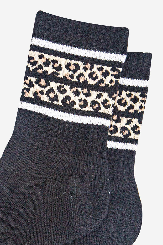 womens-sporty-socks-black-leopard-stripe-close-up-animal-print