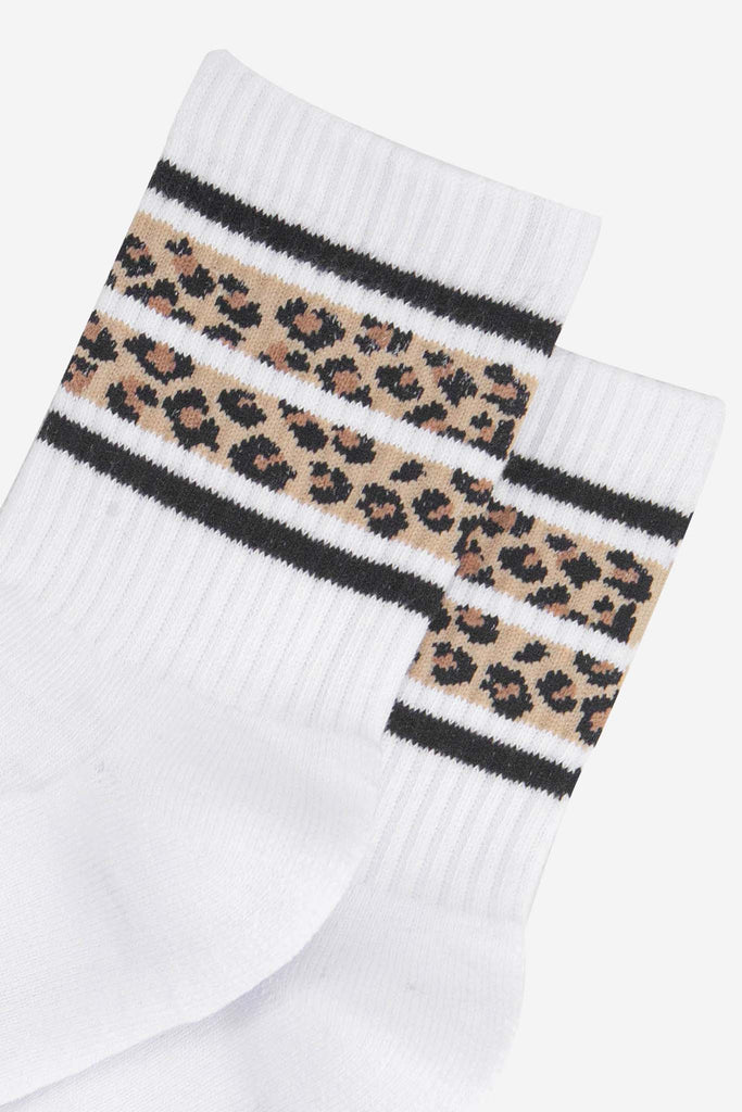 womens-sporty-socks-white-leopard-stripe-close-up-ribbed