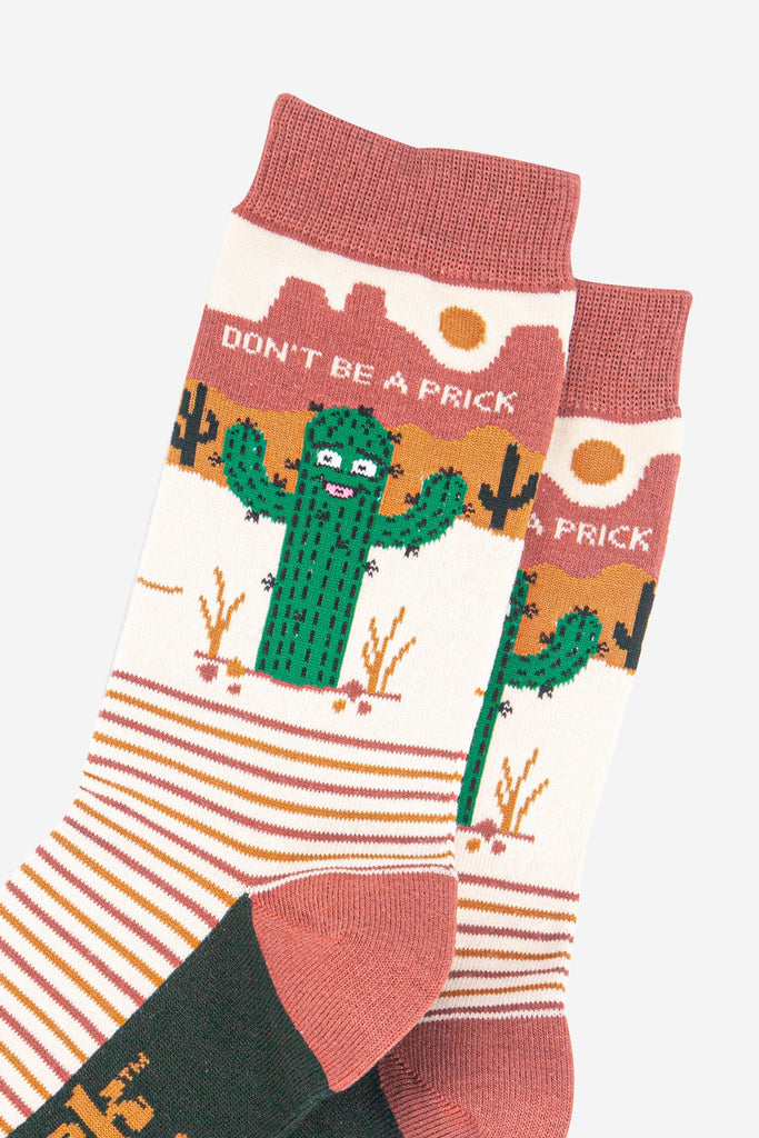 mens-combed-cotton-crew-socks-cream-prickly-cactus-close-up