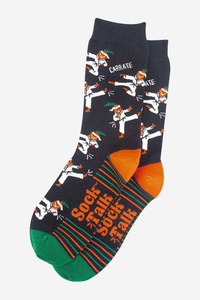 mens-combed-cotton-crew-socks-black-carrate-laying-flat