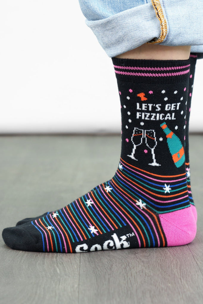 womens-combed-cotton-ankle-socks-black-get-fizzical-wine
