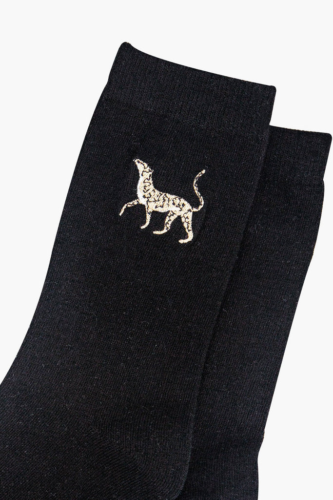 womens-embroidered-ankle-socks-black-cheetah-close-up