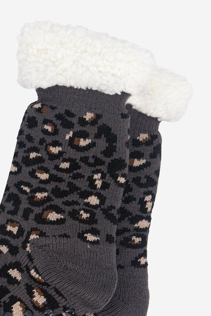 womens-long-slipper-socks-dark-grey-leopard-close-up-fleece-lining