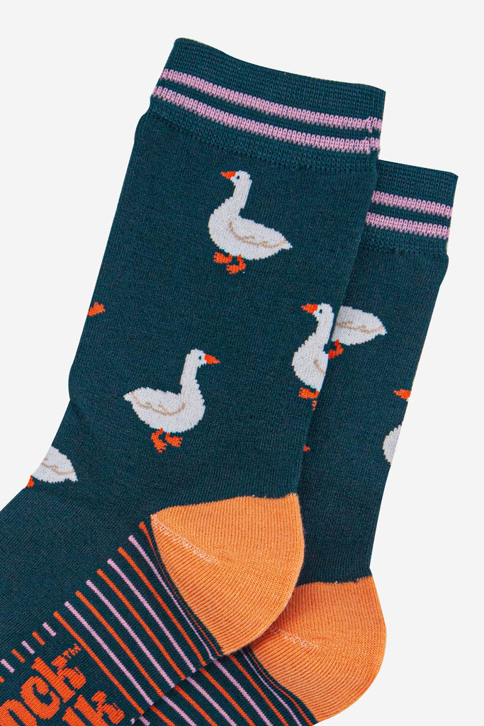 womens-bamboo-socks-forest-green-pink-silly-goose-close-up