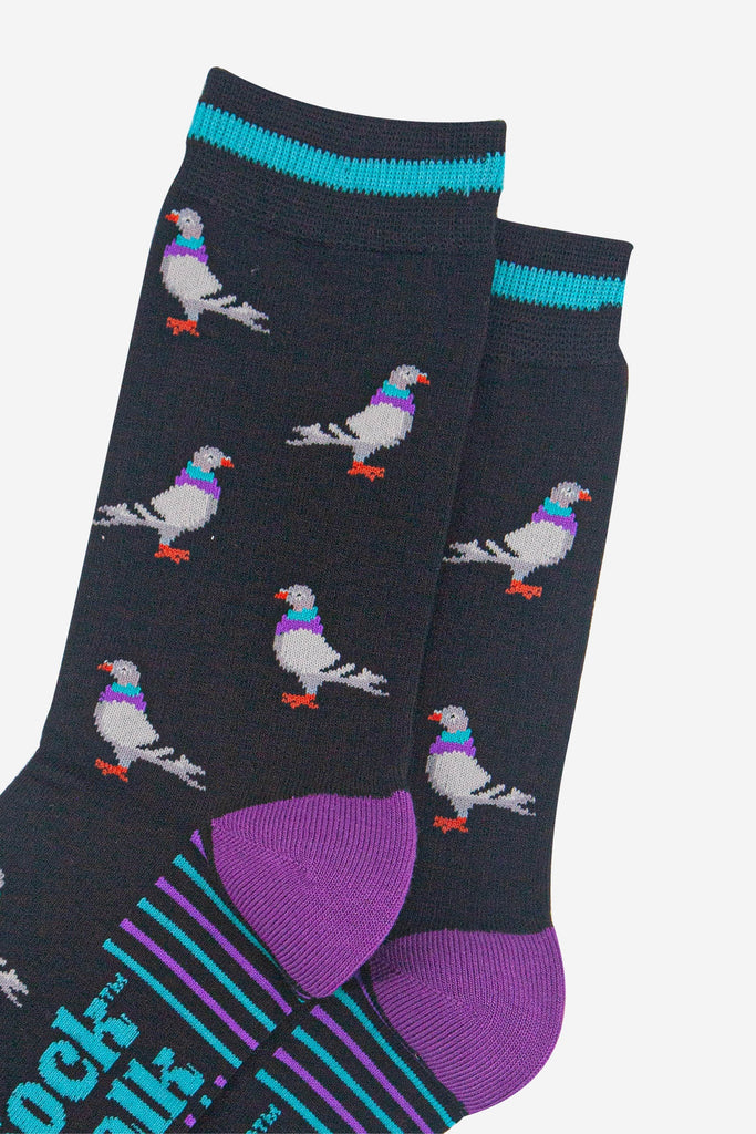 mens-bamboo-socks-black-purple-pigeon-close-up