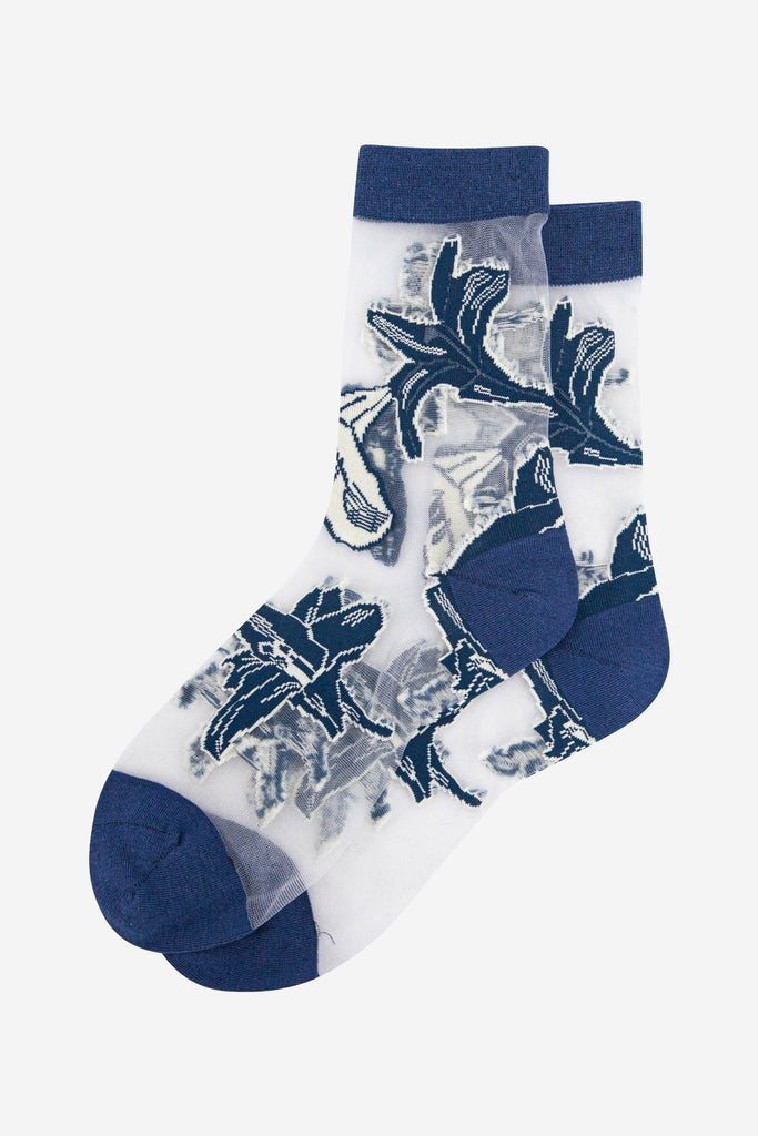 womens-sheer-ankle-socks-navy-blue-floral-laying-flat