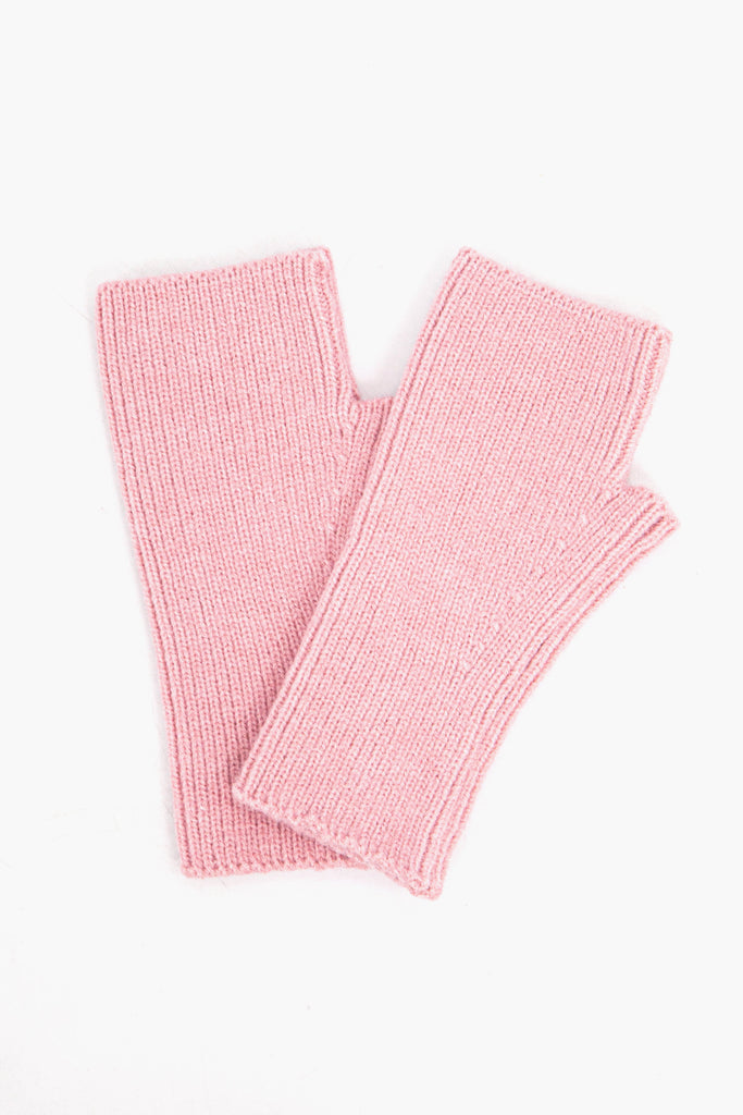 dylan-light-pink-ribbed-wrist-warmers-close-up