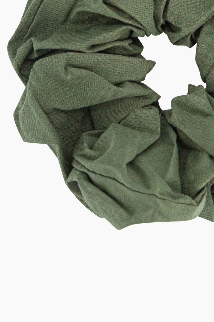 dakota-large-cotton-hair-scrunchie-khaki-close-up